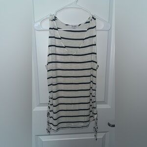 Love fire Sz Medium Striped Sleeveless Top - Black and White